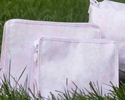 TRVL wipable washable ROADIE MEDIUM